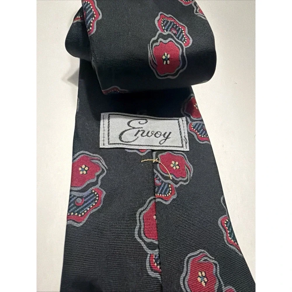 Envoy Mens Silk Necktie Black Red Grey Floral Poppy Pattern Classic 56 Inch